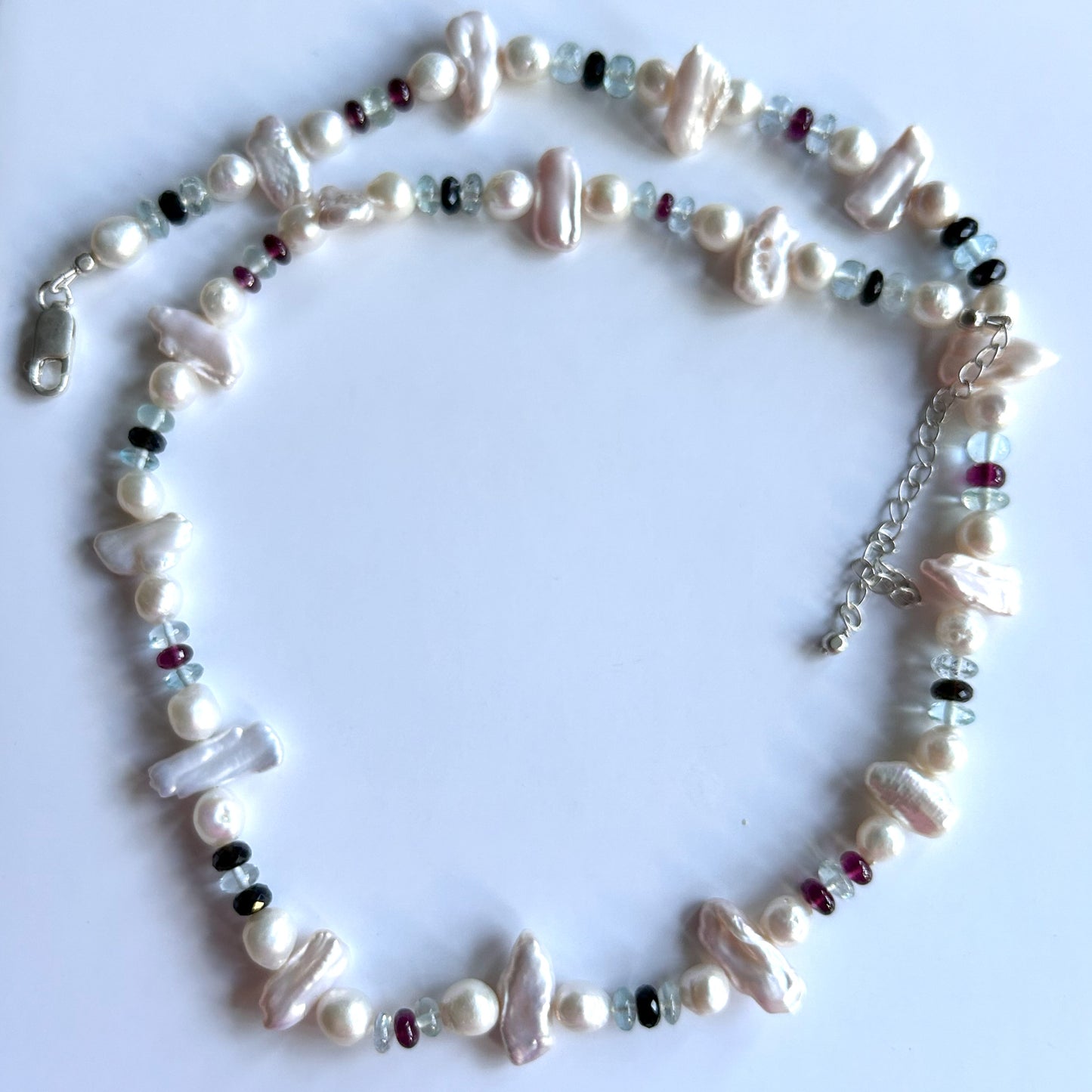 Ädelsten Baroque Pearls Aquamarine Black Spinell Rhodolite Garnet