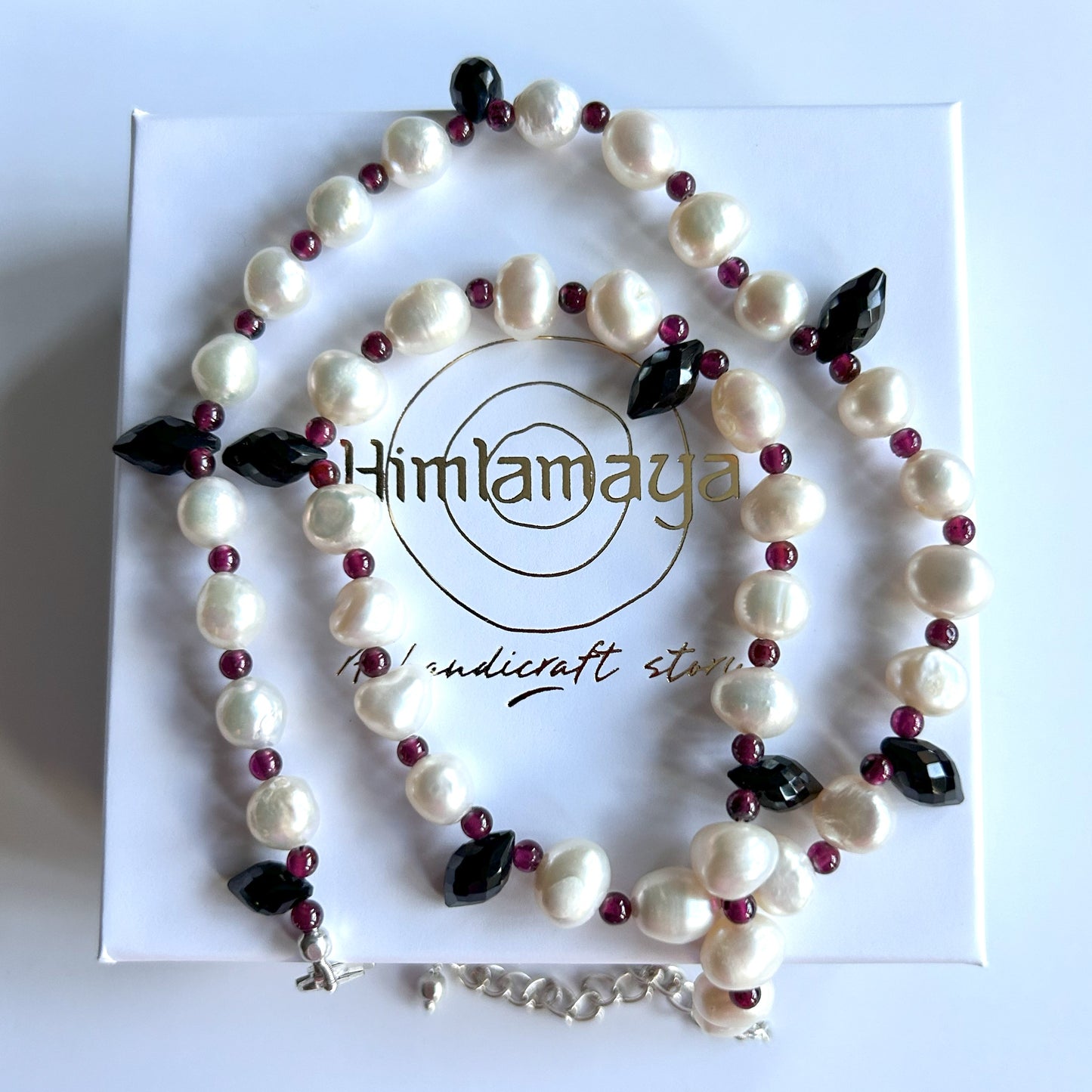 Ädelsten Black Spinell Rhodolite Garnet and Pearls