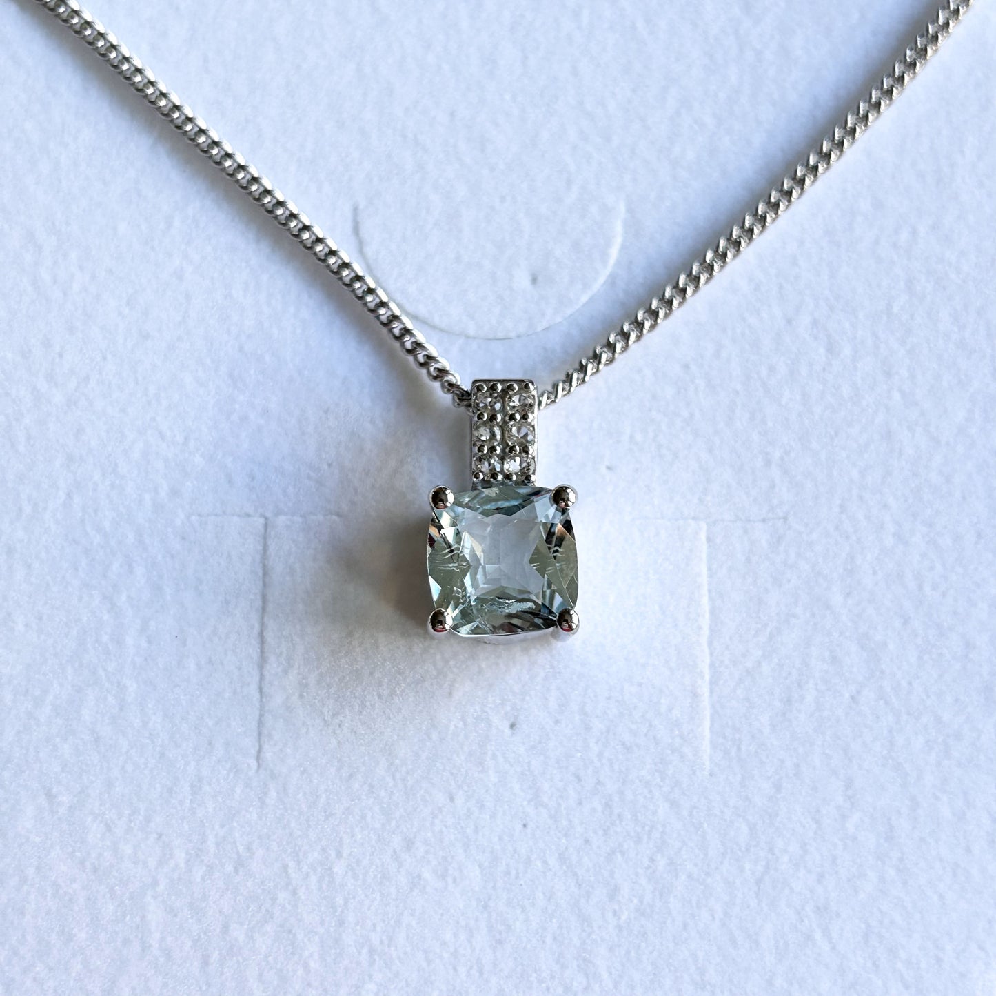 Ädelsten Aquamarine Topaz White Topaz