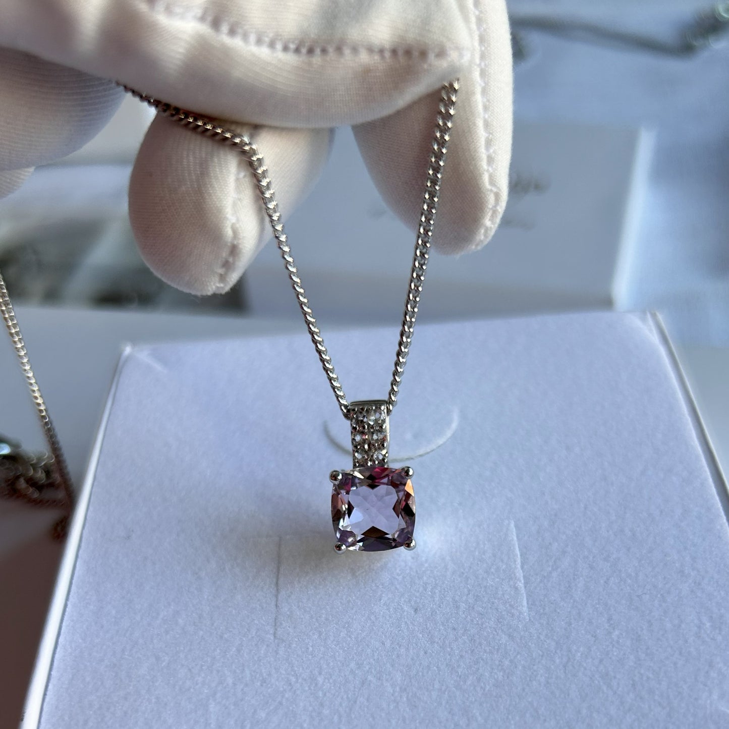 Ädelsten Amethyst White Topaz