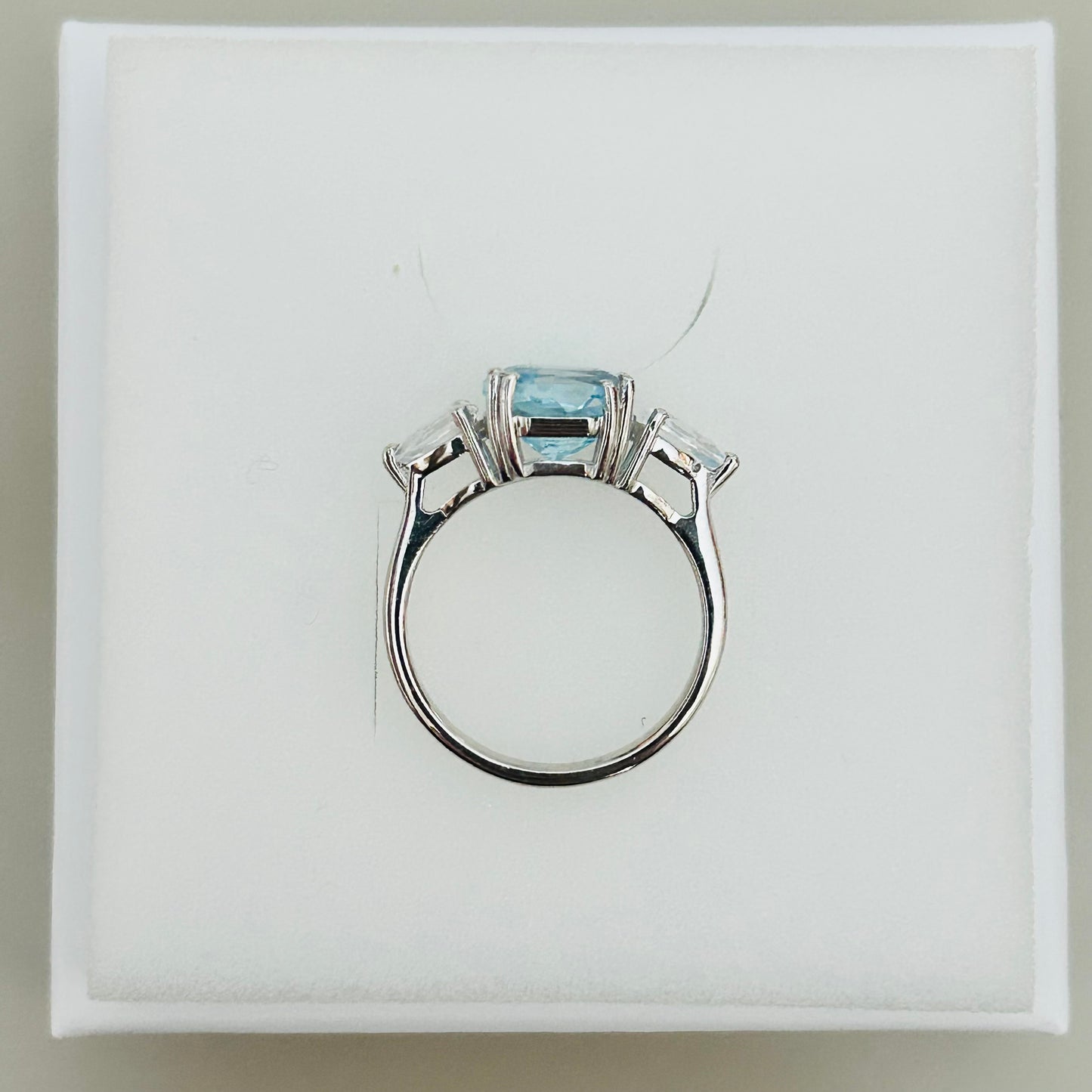 Ädelsten Sky Blue Topaz and Crystal