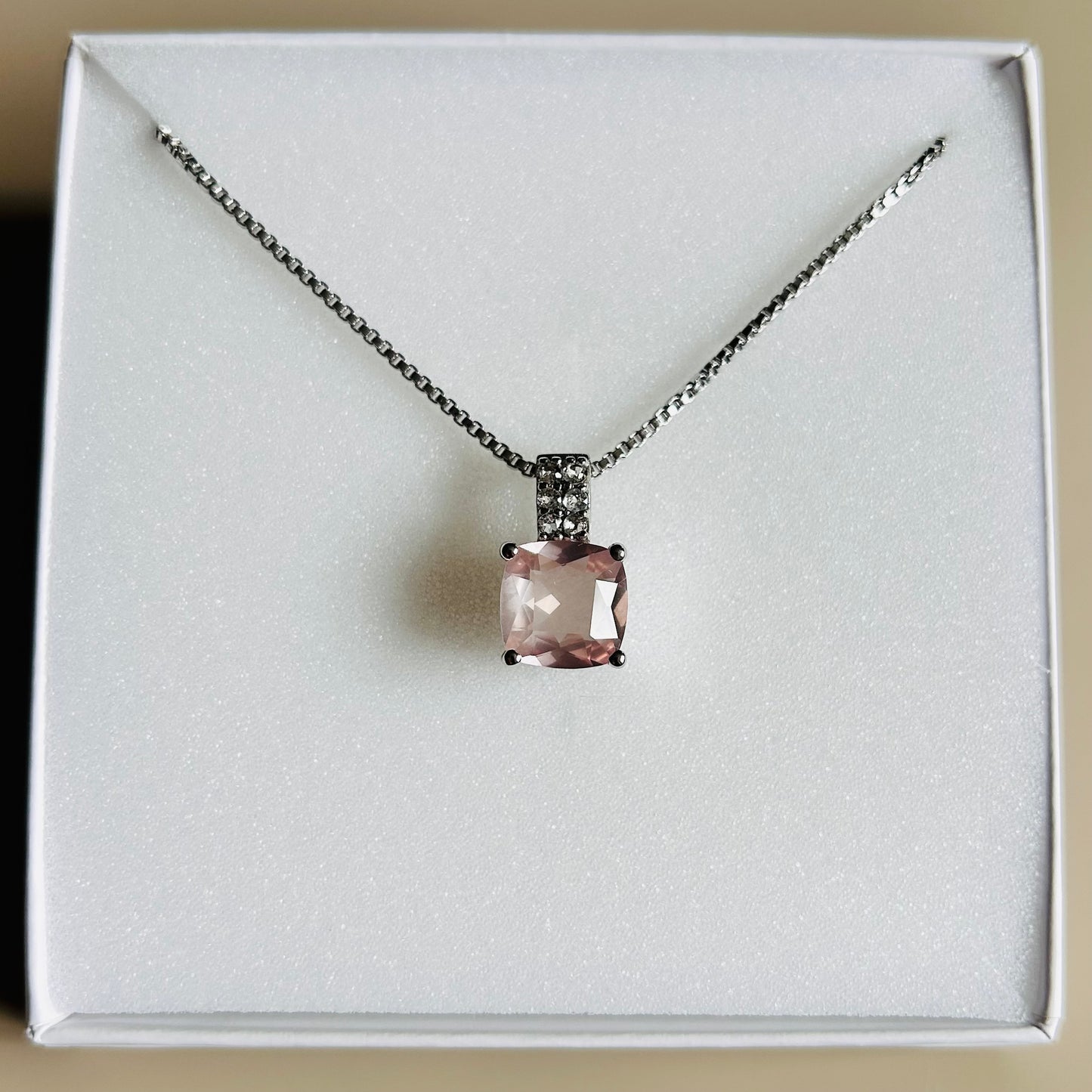 Ädelsten RoseQuartz and White Topaz