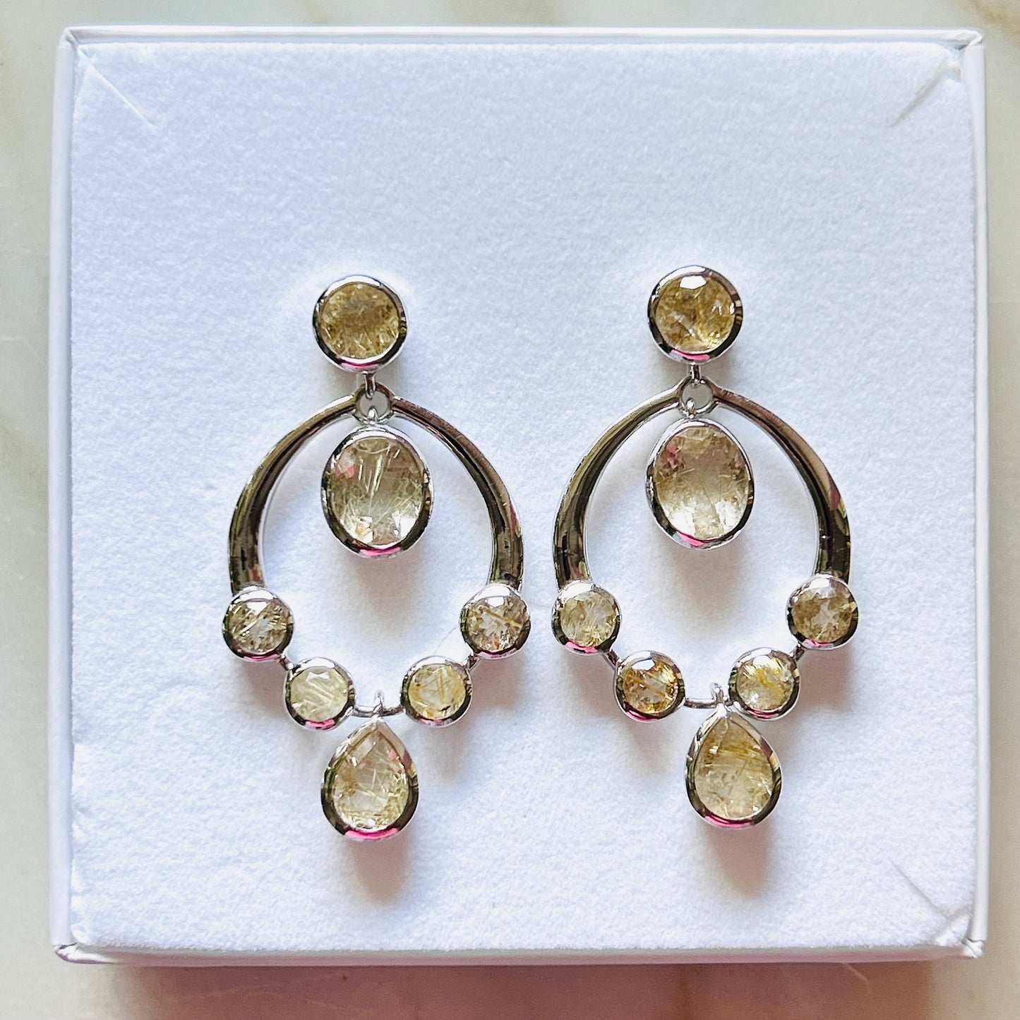 Ädelsten Gold Rutile Quartz