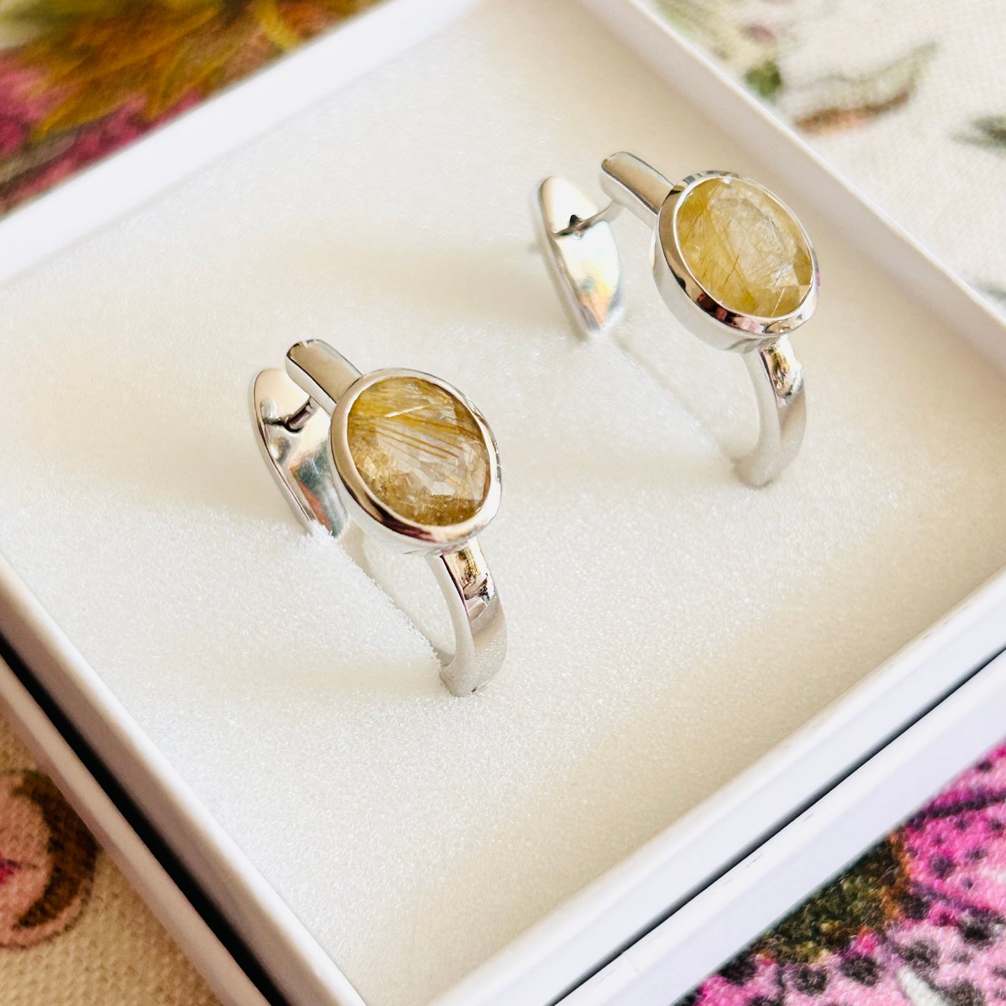 Ädelsten Golden Rutile Quartz