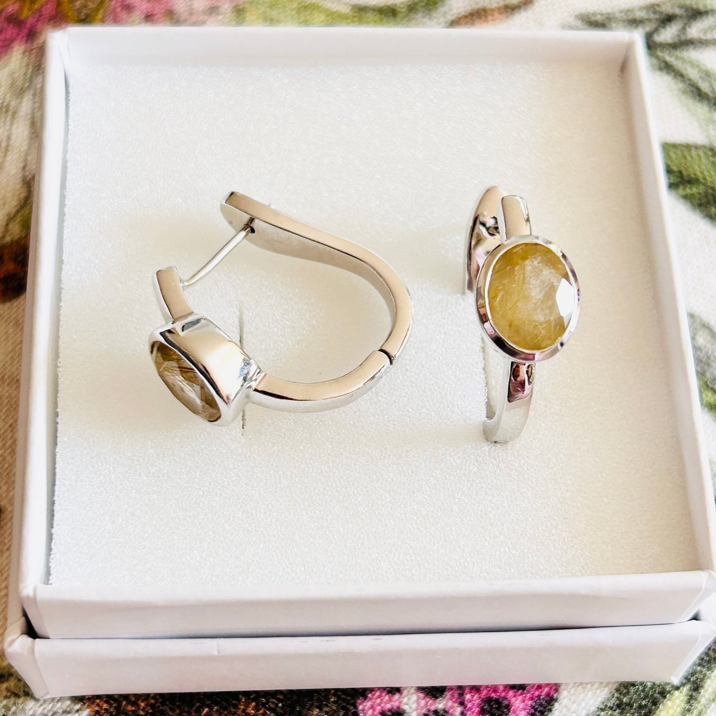 Ädelsten Golden Rutile Quartz