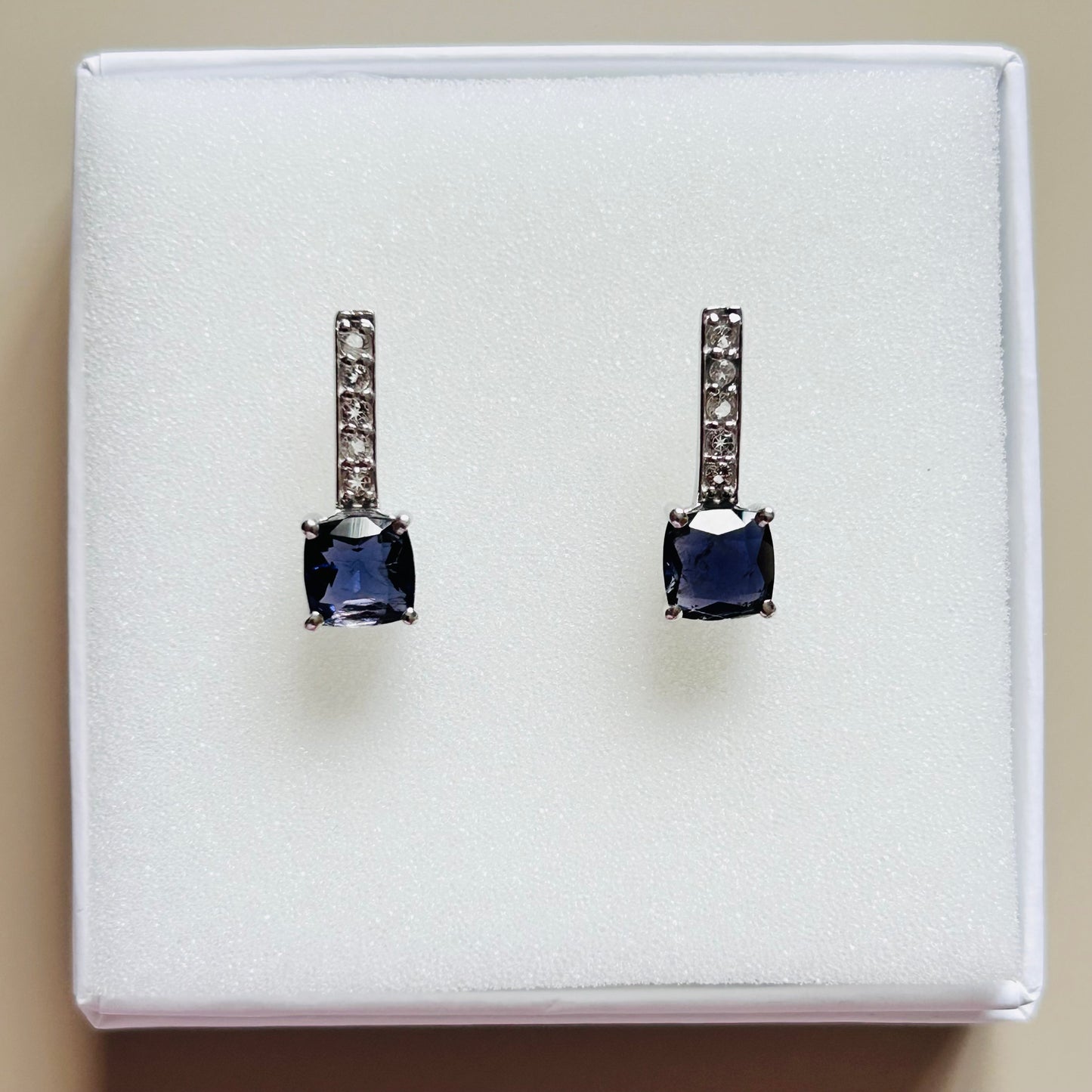 Ädelsten Iolite and White Topaz