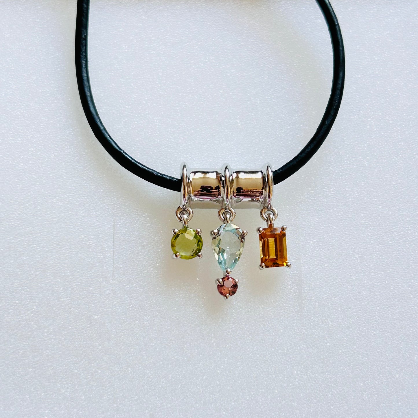 Ädelsten Peridot Aquamarine Tourmaline Citrine