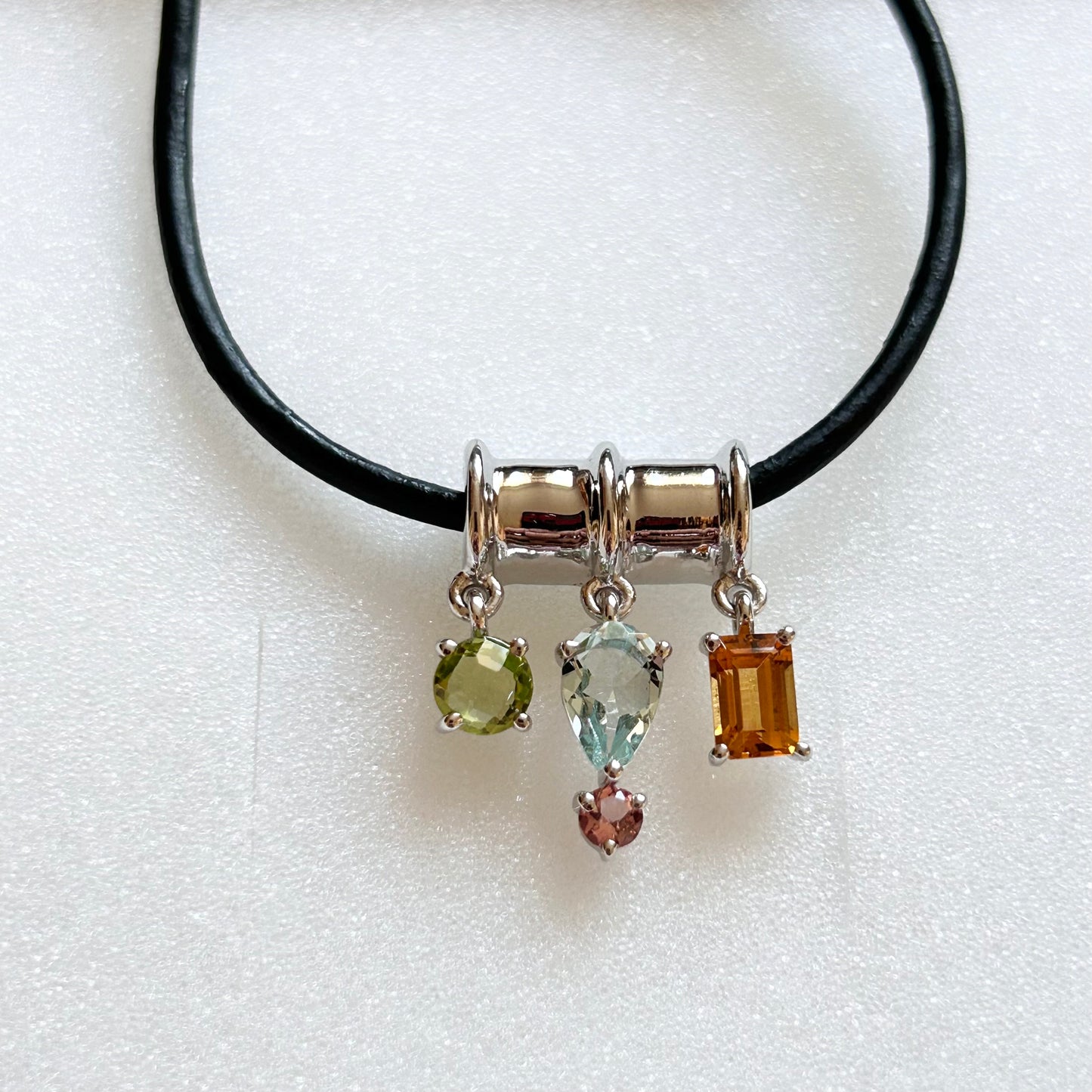 Ädelsten Peridot Aquamarine Tourmaline Citrine