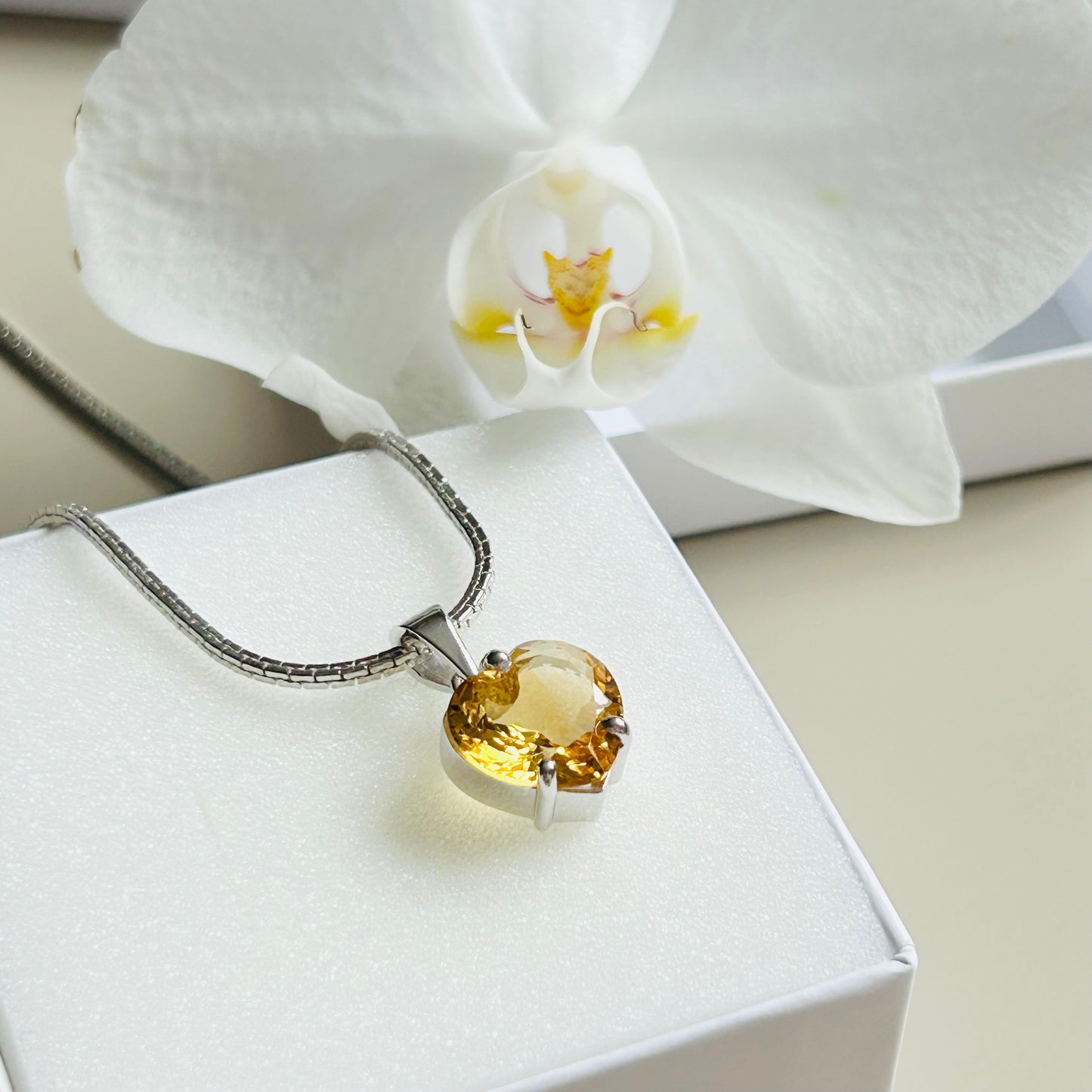 Ädelsten Citrine