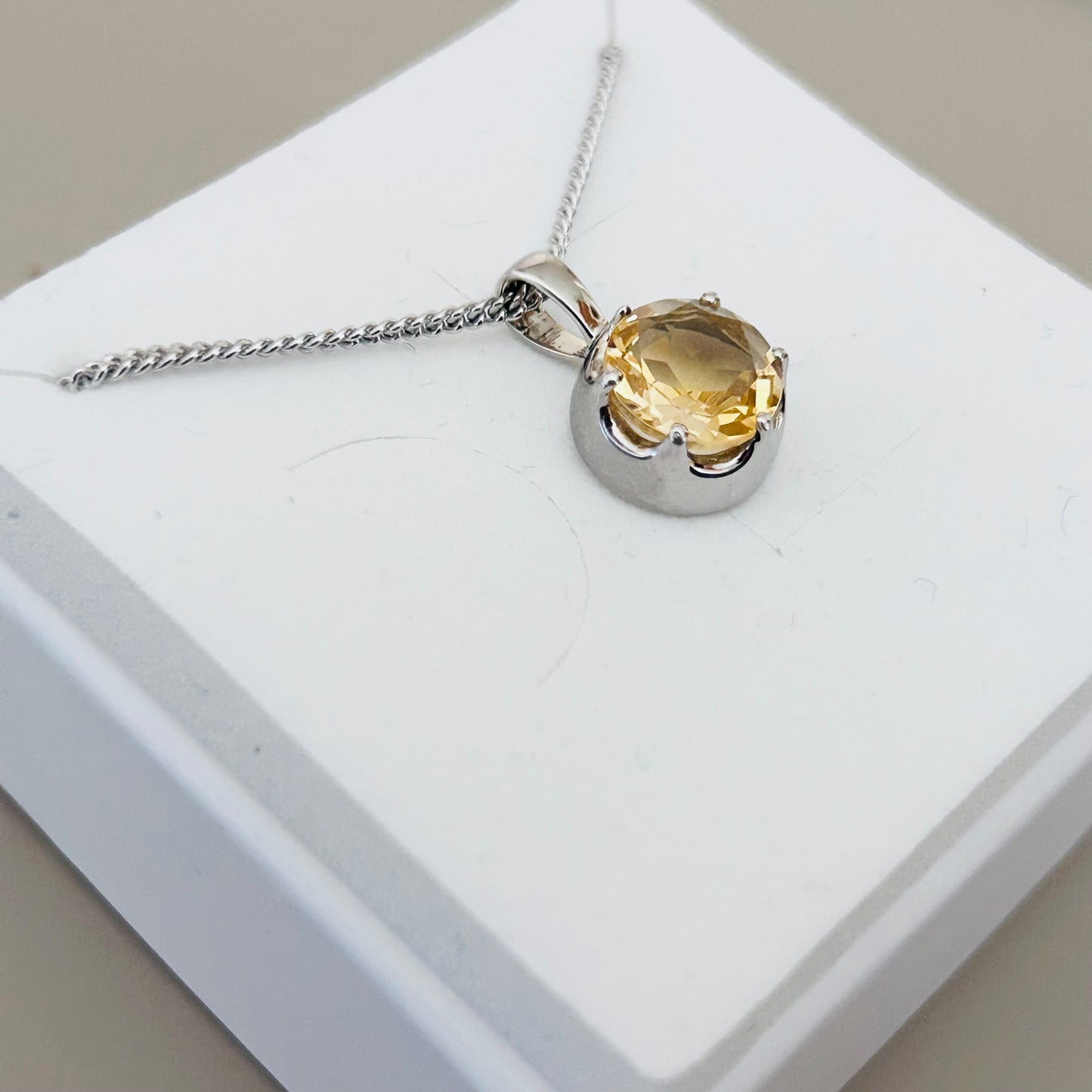 Ädelsten Citrine