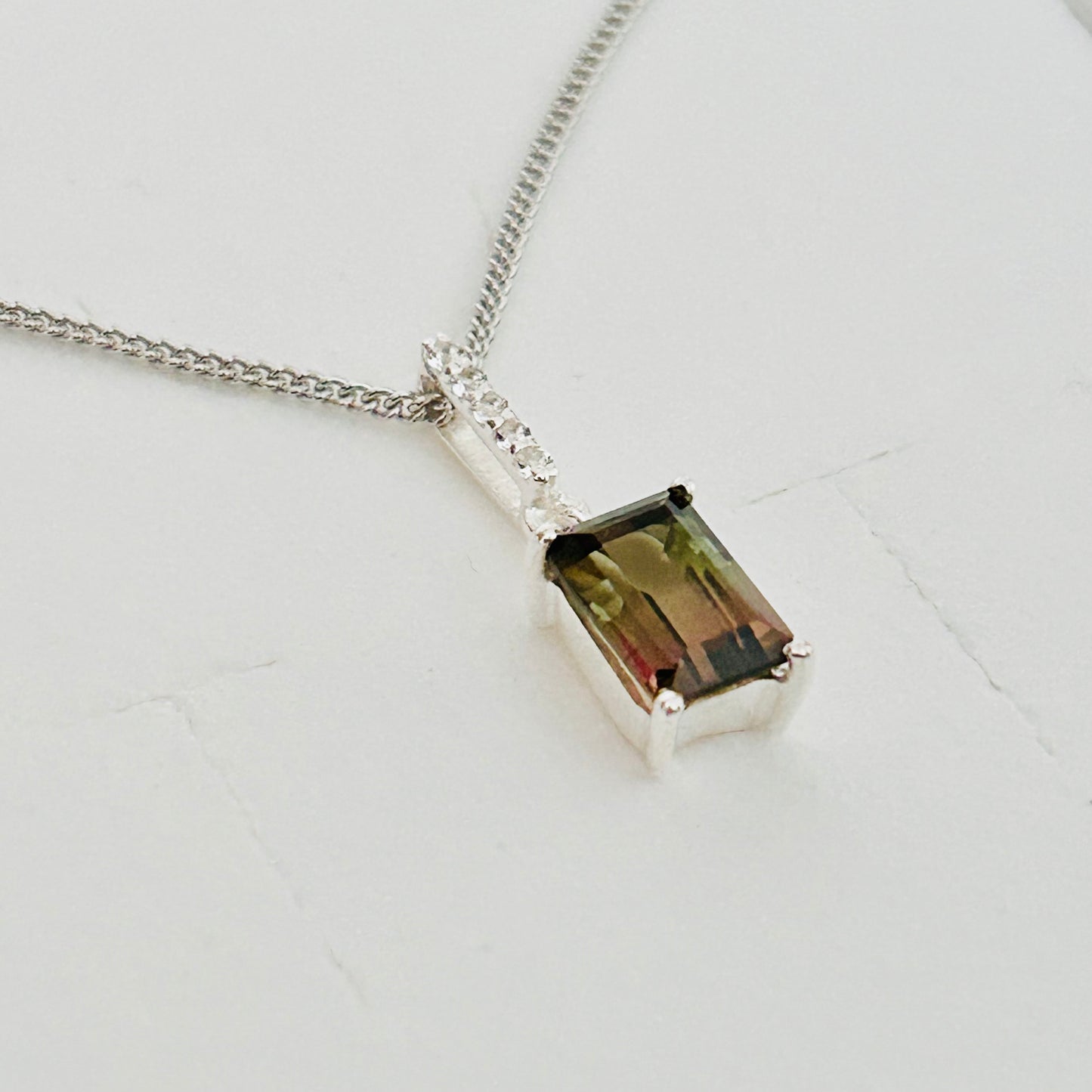 Ädelsten Tourmaline and White Topaz