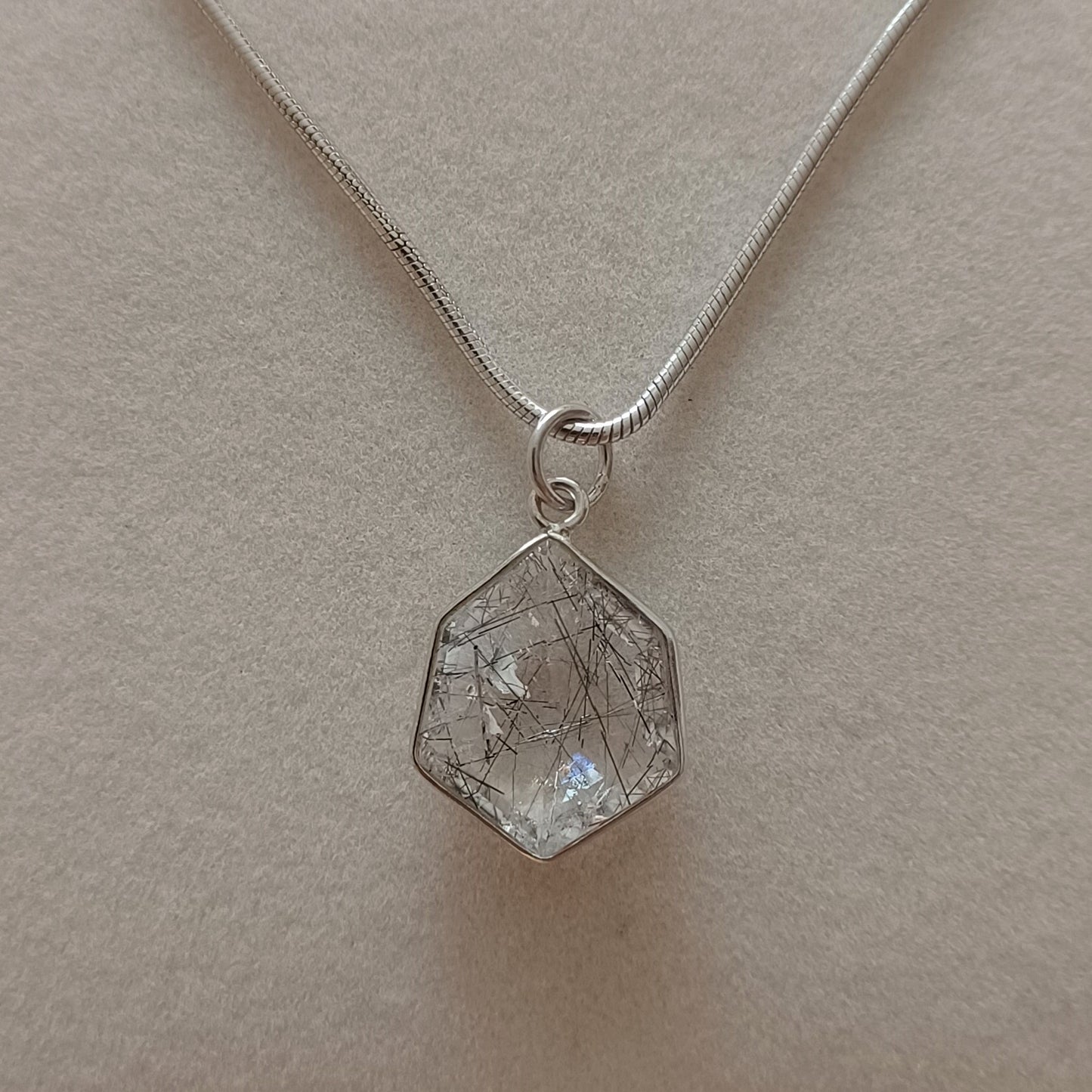 Ädelsten Rutile Quartz