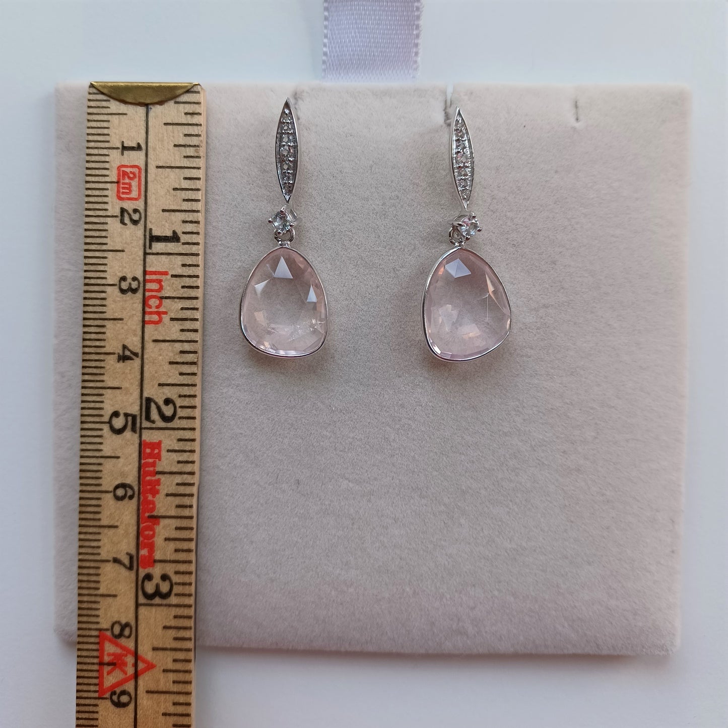 Ädelsten Rosequartz White Topaz