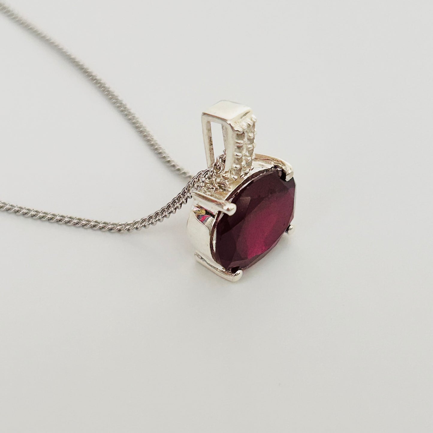 Ädelsten Ruby and White Topaz