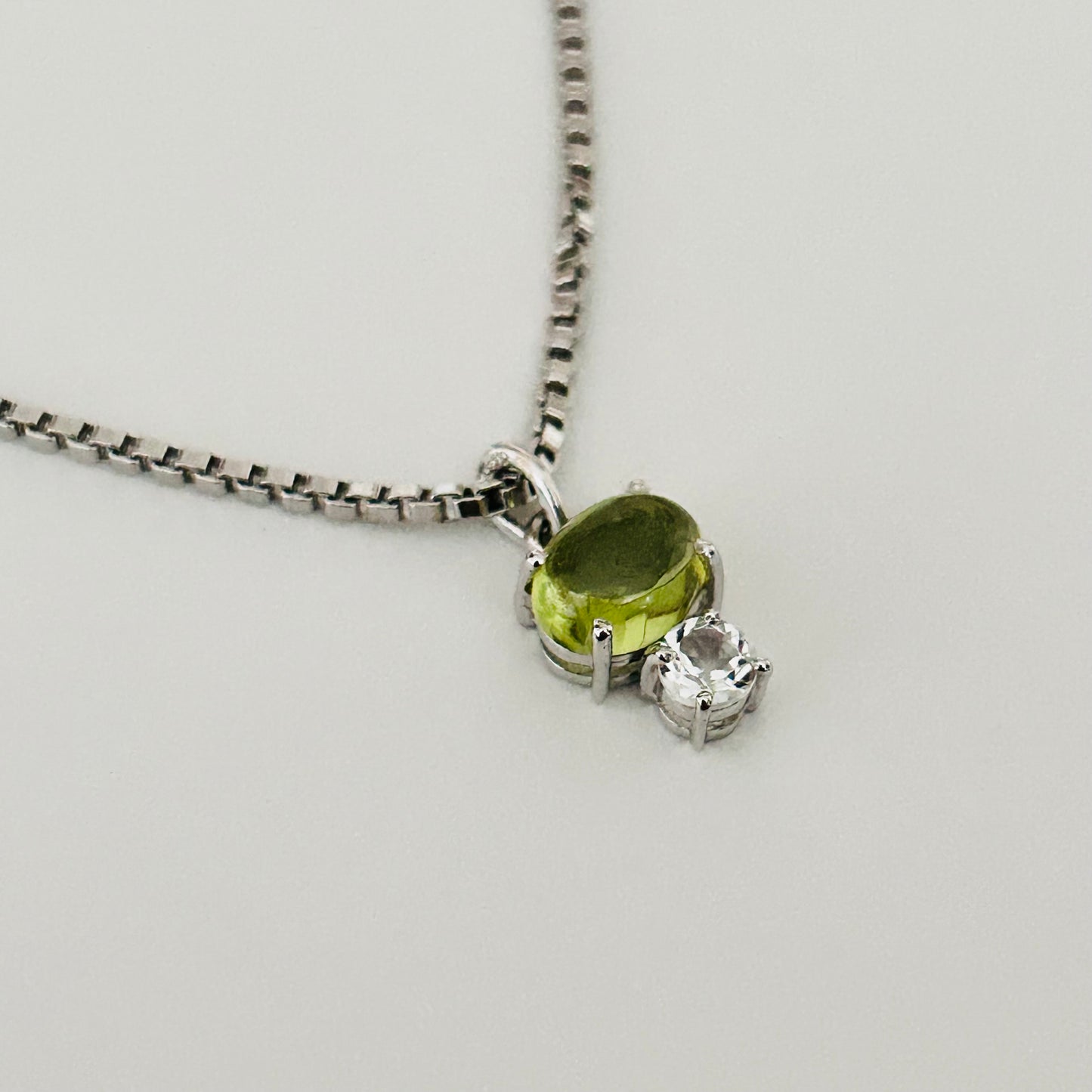 Ädelsten Peridot White Topaz