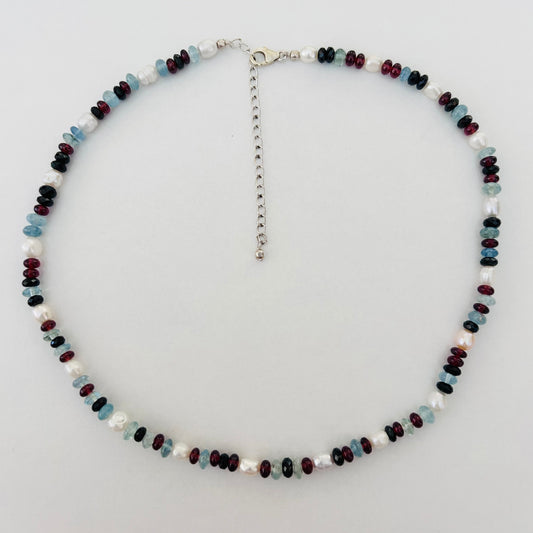 Ädelsten Baroque Pearl Aquamarine Rhodolite Garnet Black Spinell