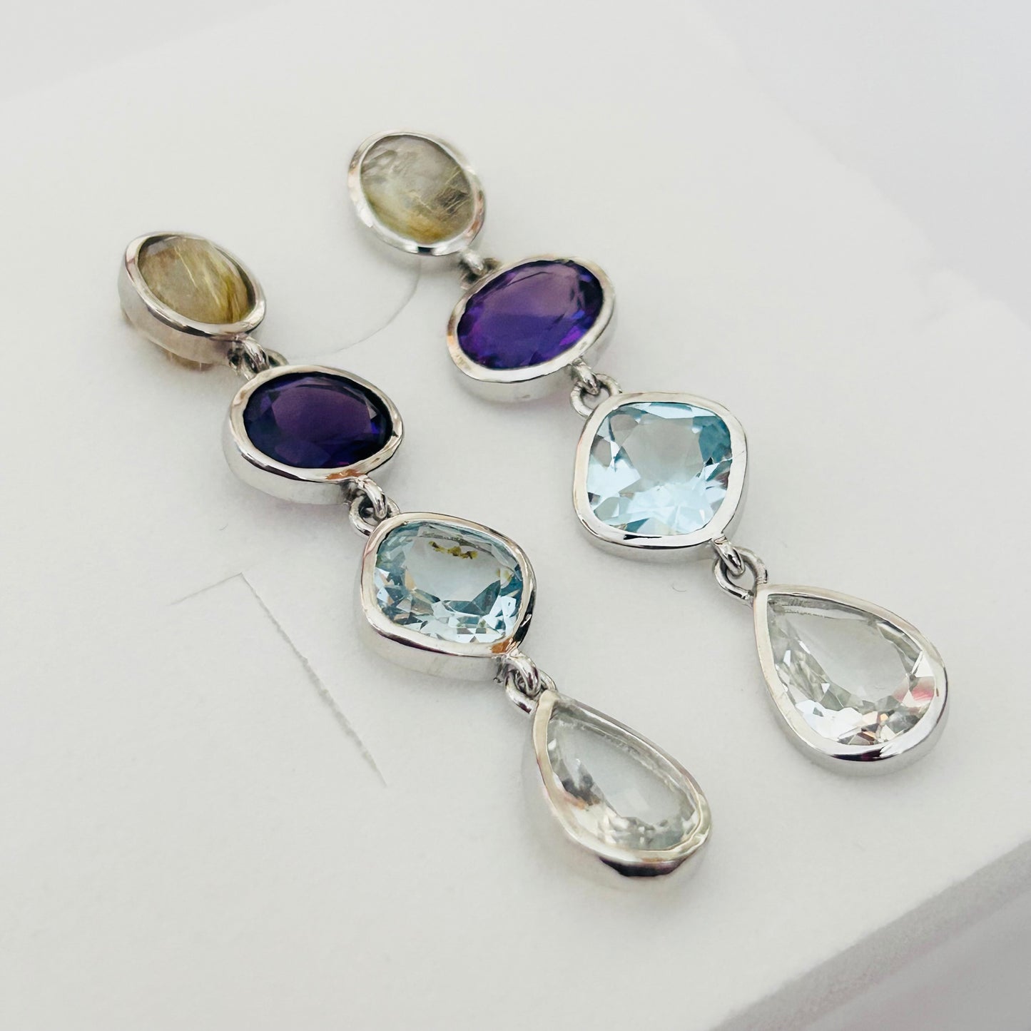 Ädelsten Gold Rutile quartz Amethyst Blue Topaz Black Rutile quartz