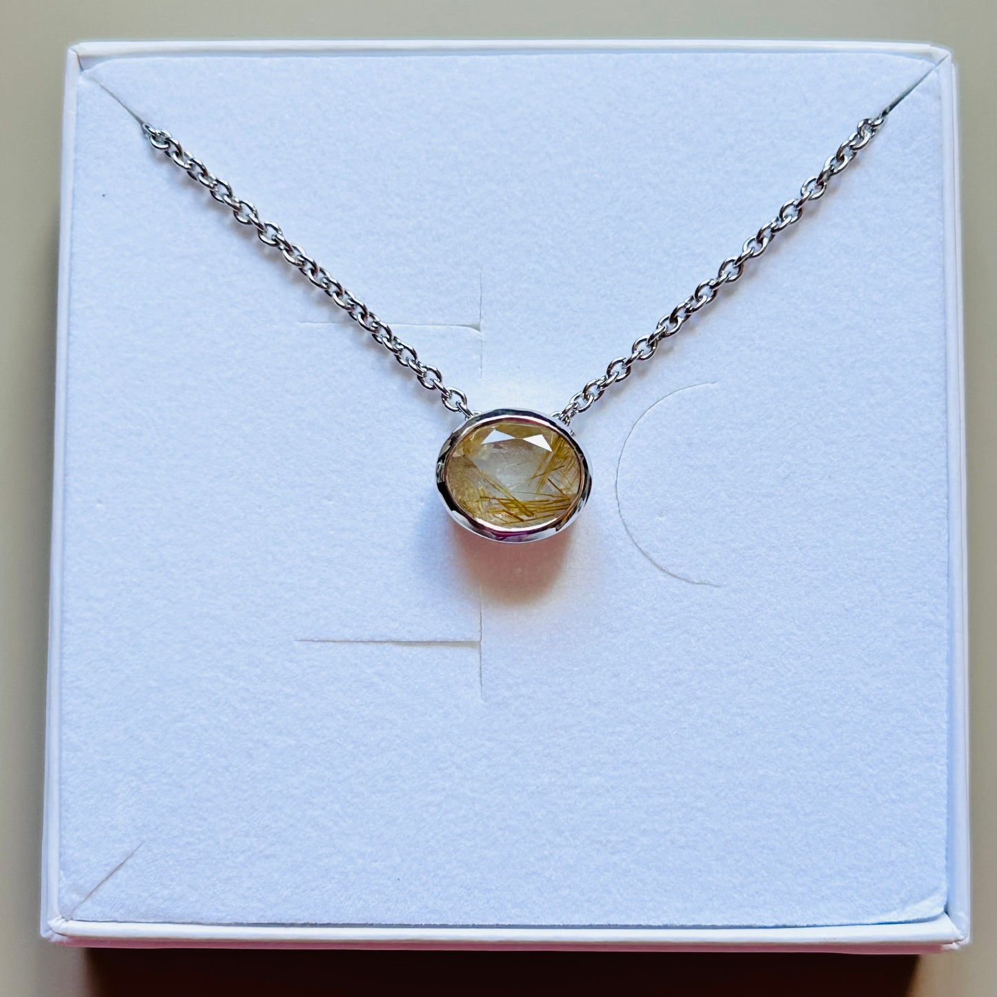 Ädelsten Golden Rutile Quartz