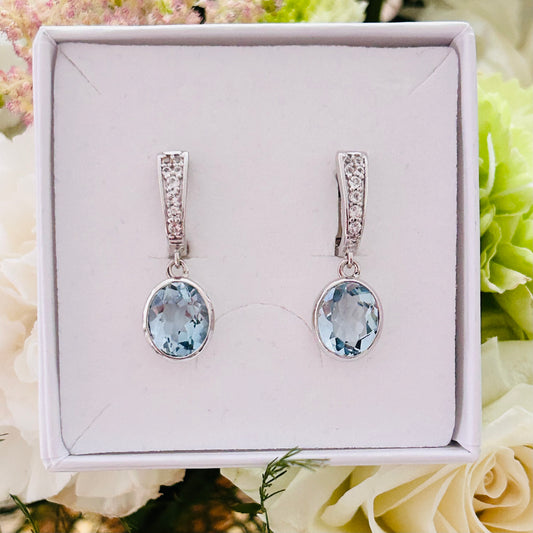 Ädelsten Blue Topaz and White Topaz