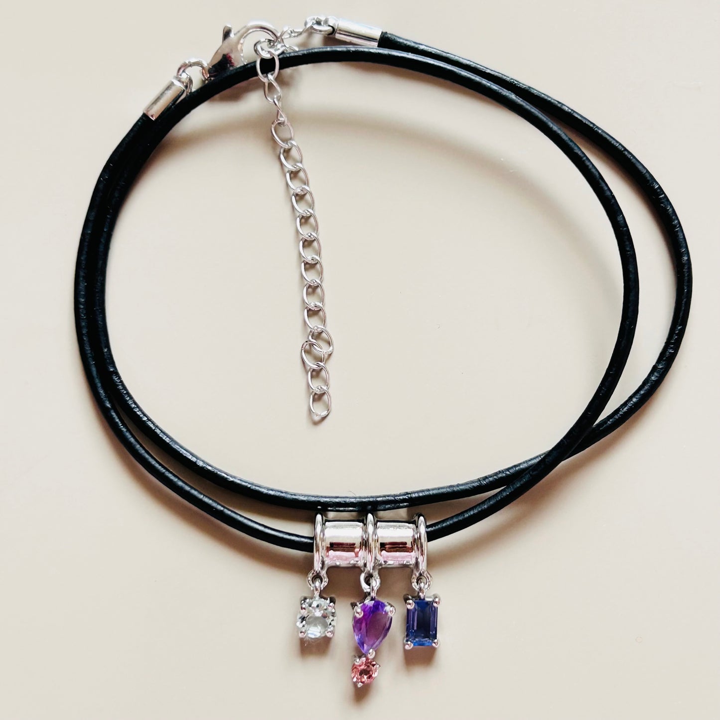 Ädelsten Aquamarine Amethyst Tourmaline Iolite