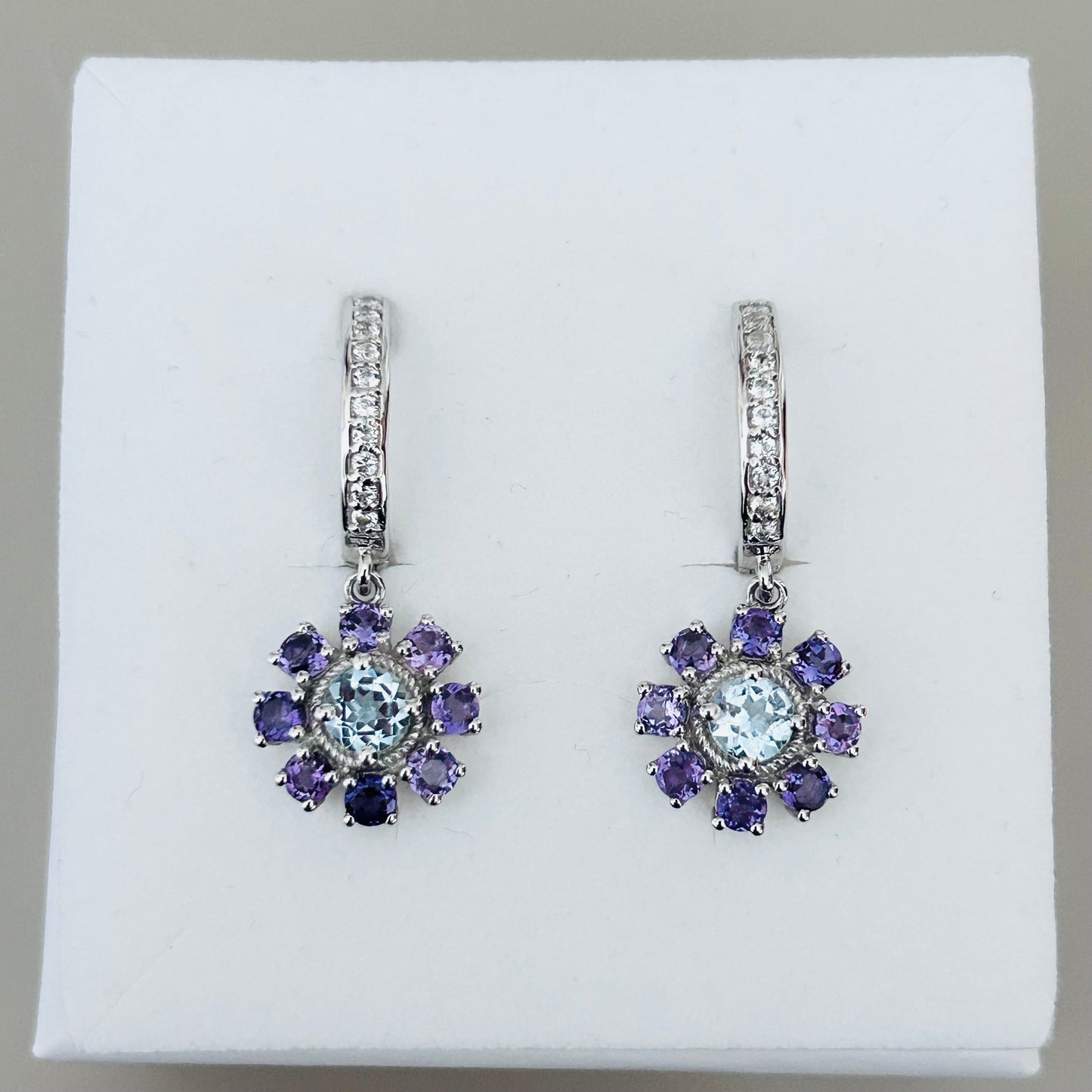 Ädelsten Amethyst Blue Topaz and White Topaz