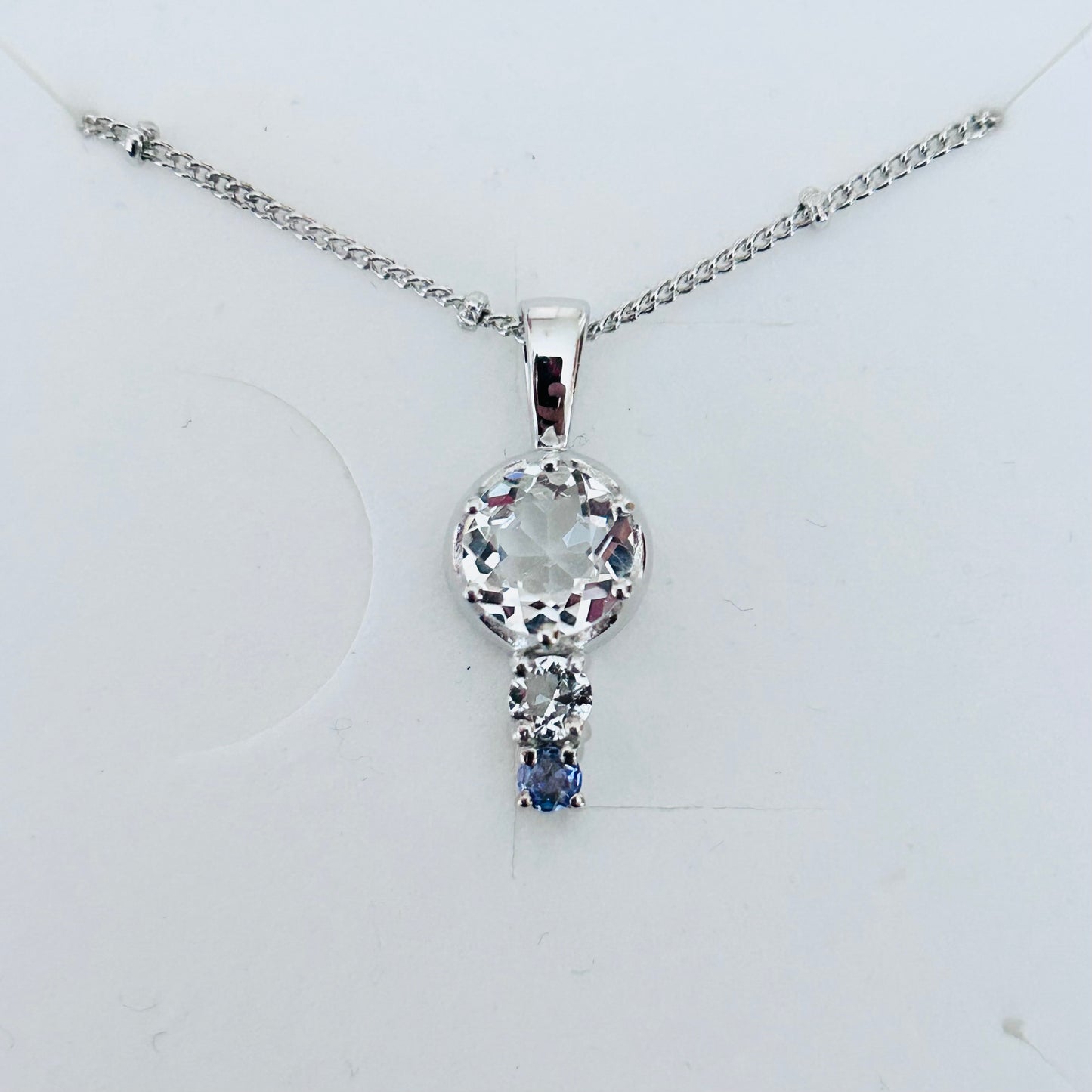 Ädelsten Topaz and Tanzanite