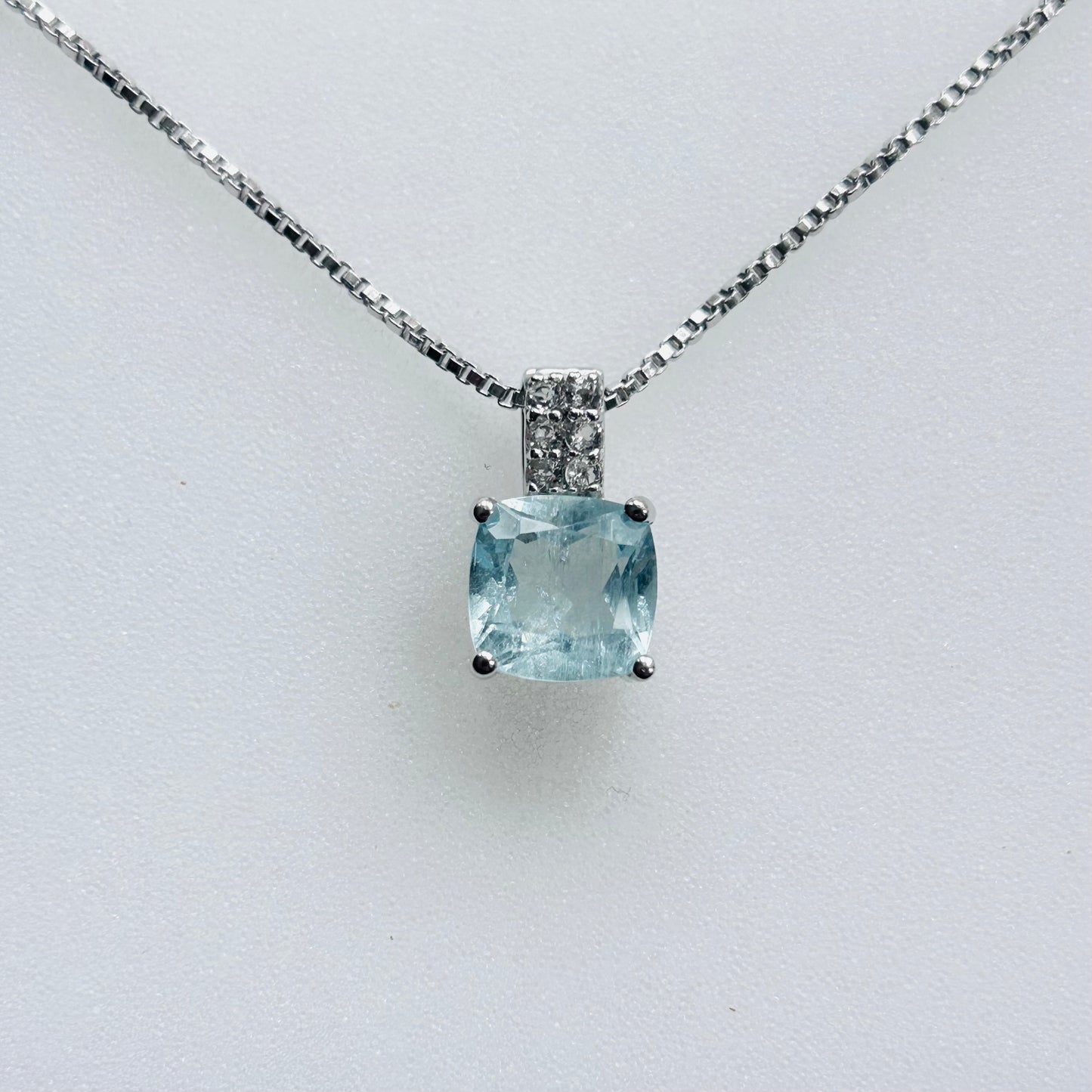 Ädelsten Aquamarine and Topaz