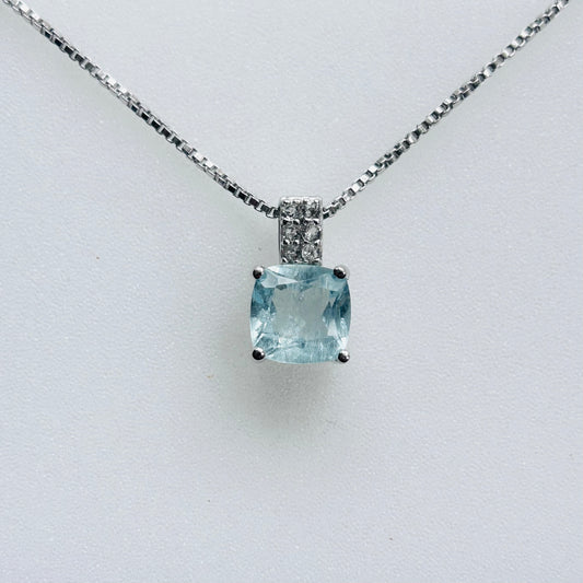 Ädelsten Aquamarine and Topaz