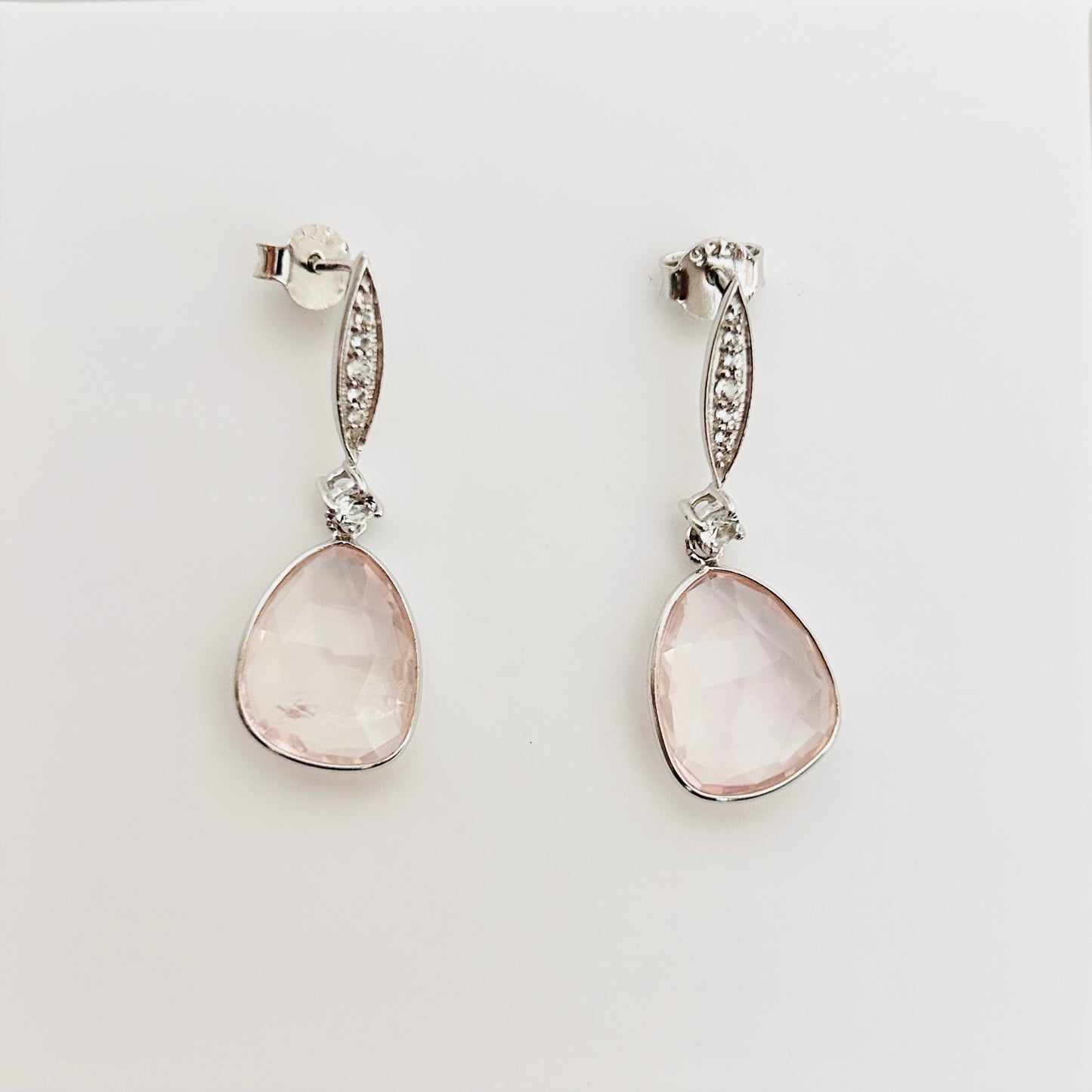 Ädelsten Rosequartz White Topaz