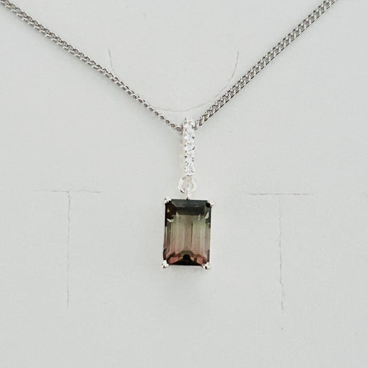 Ädelsten Tourmaline and White Topaz